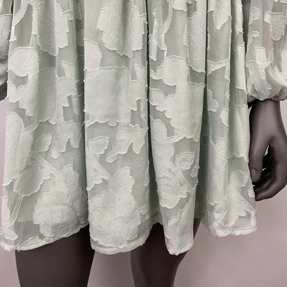 Lulu's Green Plunge Neck Bishop Sleeve Sundress - Picture 6 of 11